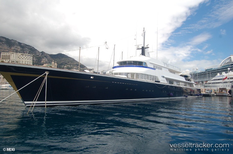 V2v - Yacht vessel