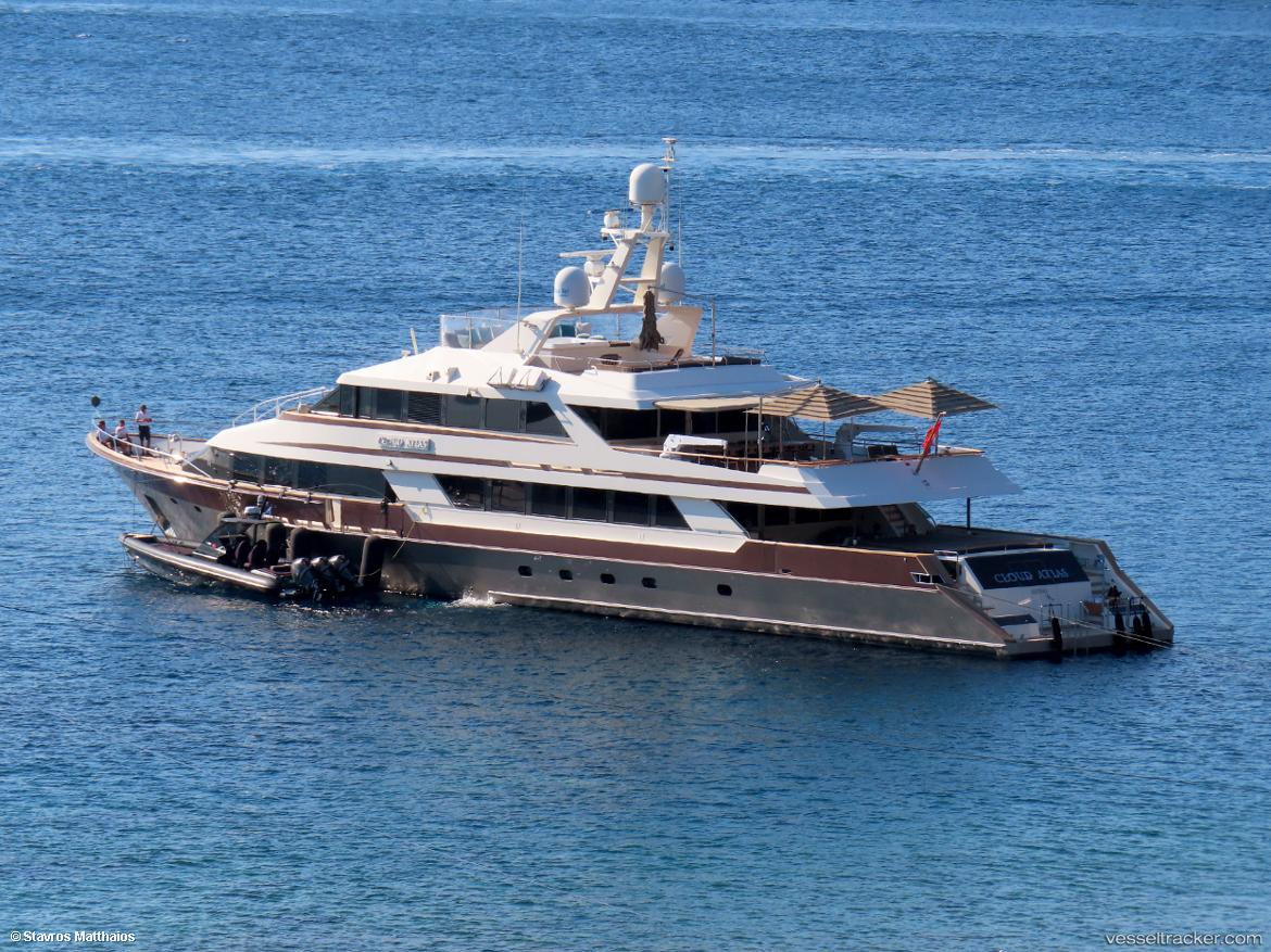 Cloud-Atlas - Service Ship vessel