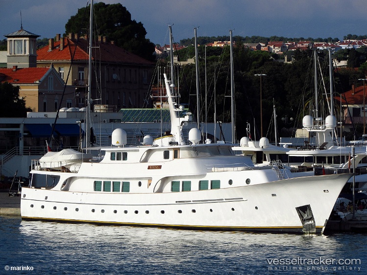 Kriss - Yacht