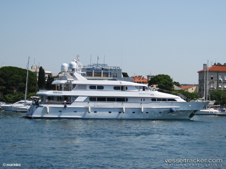 Xana - Service Ship vessel