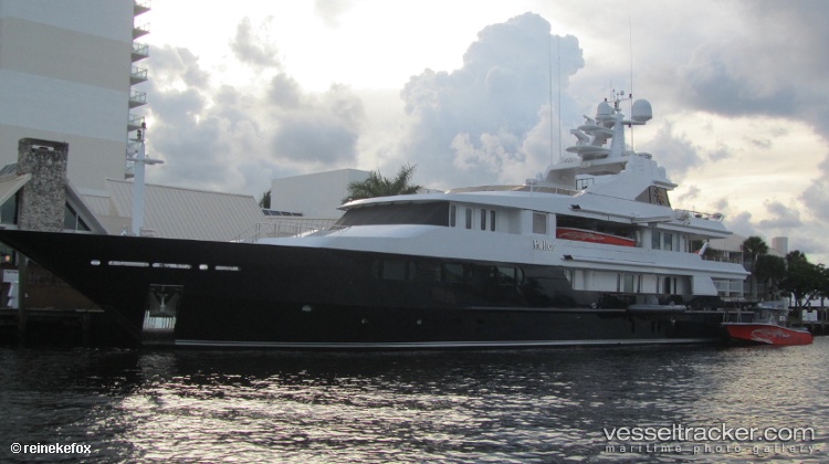 Treehouse - Yacht vessel