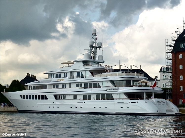 Utopia - Service Ship vessel