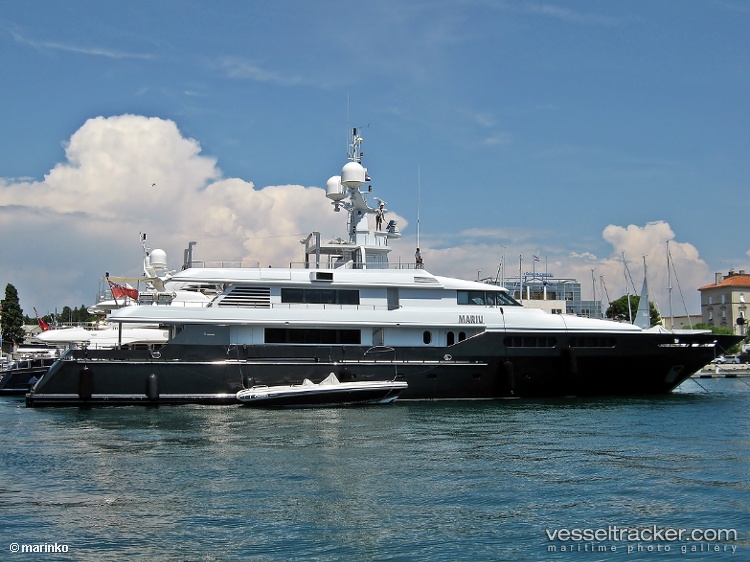 Mariu - Service Ship