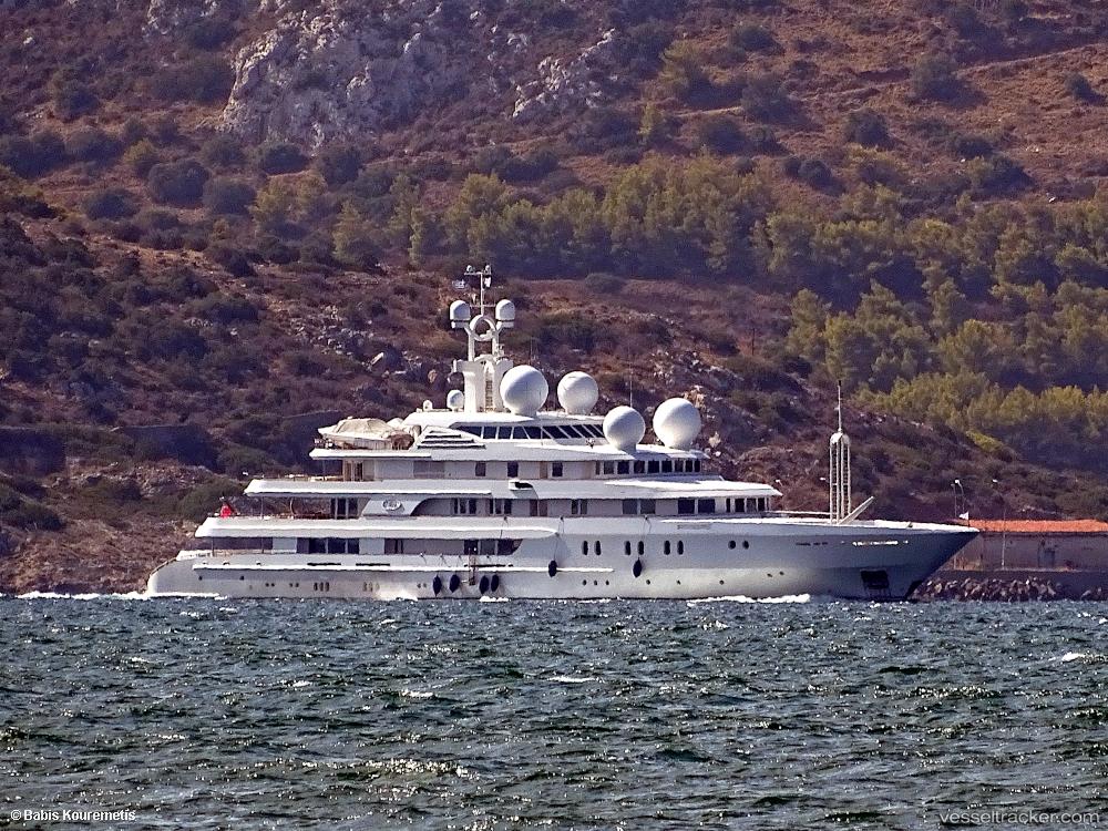 Tueq - Service Ship vessel