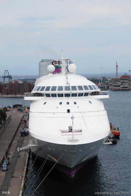 Flying-Manta - Service Ship vessel