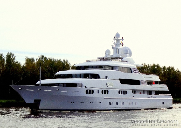 Titania - Service Ship vessel