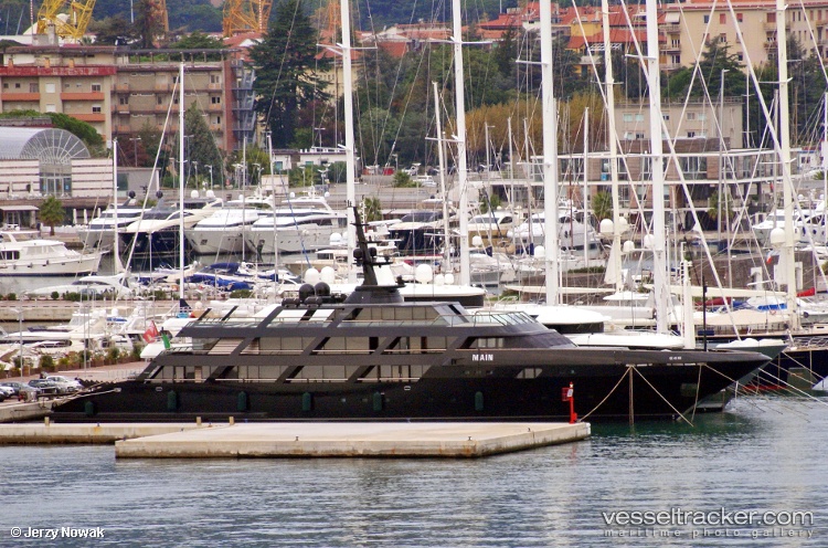 Main - Service Ship vessel