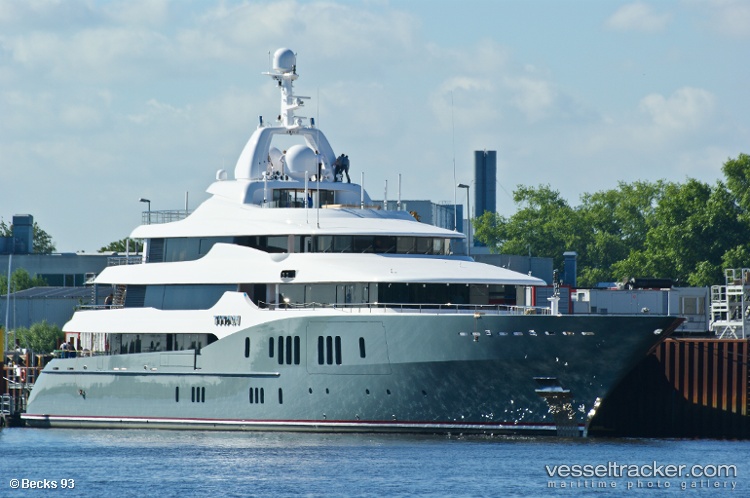 Titan - Service Ship vessel