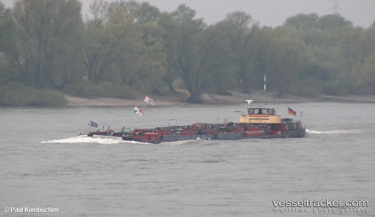 Revelry - Service Ship vessel