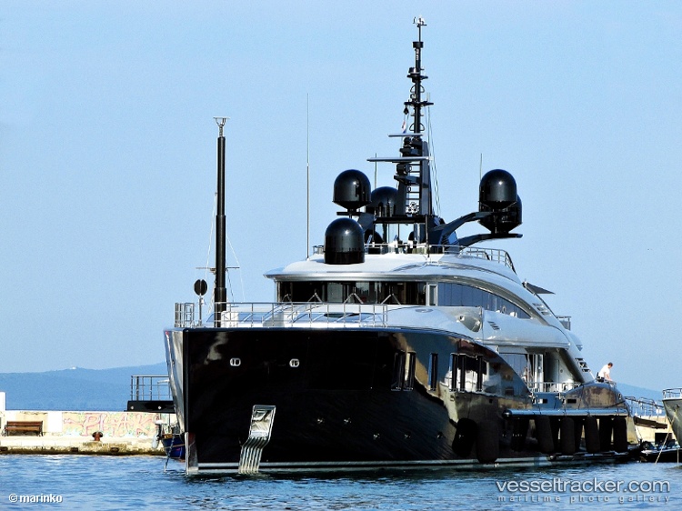 Okto - Service Ship