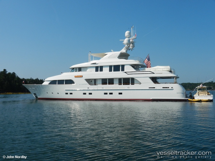 Onika - Service Ship
