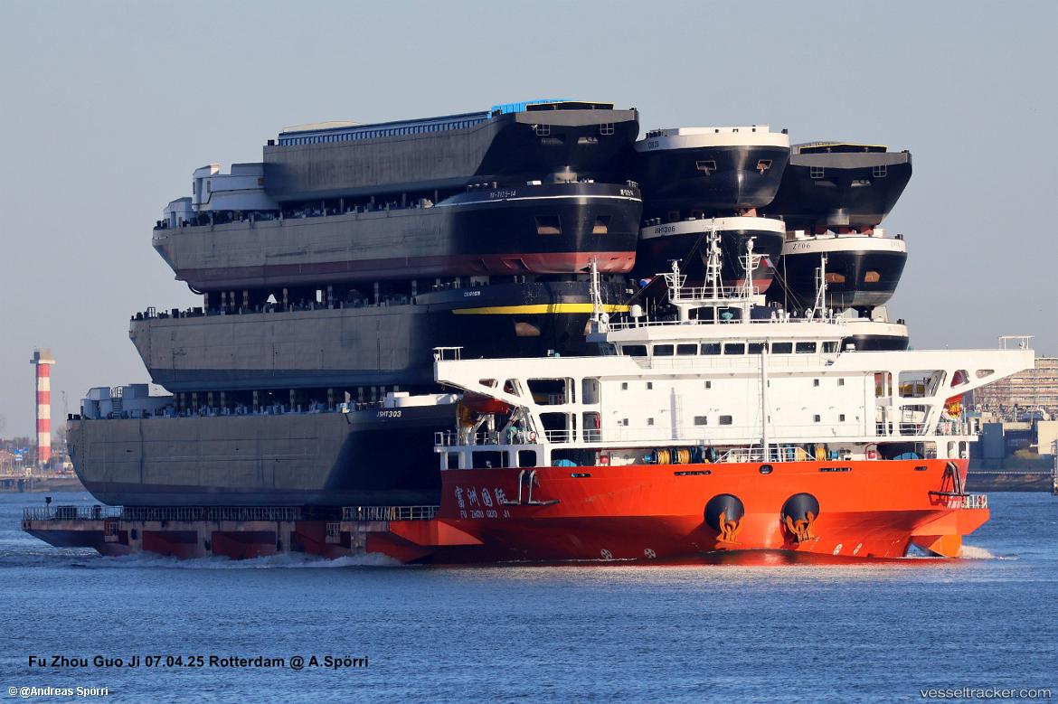 Fu-Zhou-Guo-Ji - Deck Cargo Ship vessel