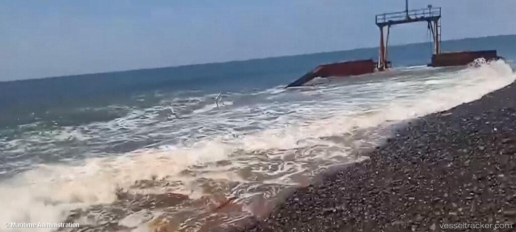 Westbridge-Explorer - Deck Cargo Ship vessel