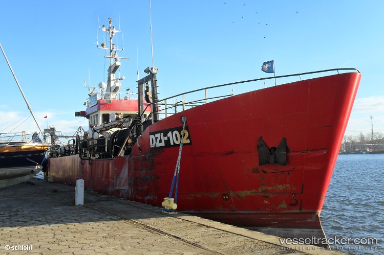 Dzi-102 - Fishing Vessel vessel