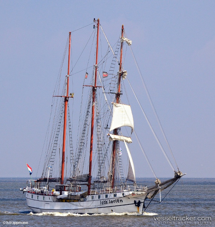 Loth-Lorien - Cruise Ship vessel