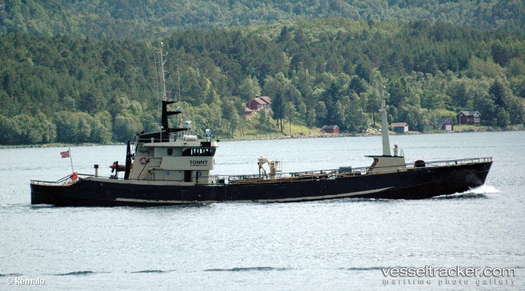 Tonny - Fish Carrier vessel