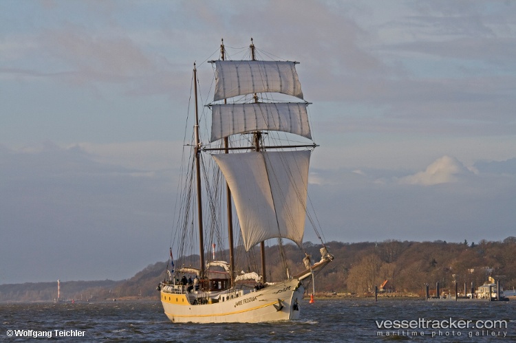 Mare-Frisium - Passenger Ship