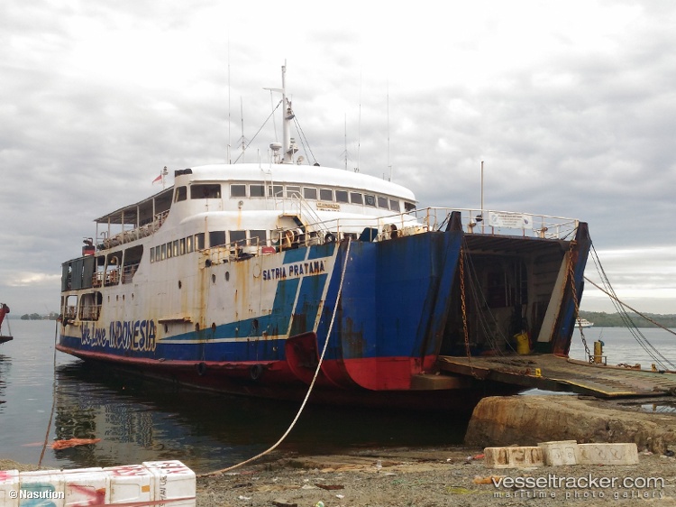 Kmp-Satria-Pratama - Passenger Ro Ro Cargo Ship