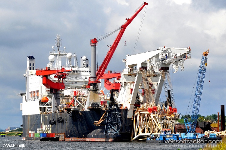 Solitaire - Pipe Layer vessel