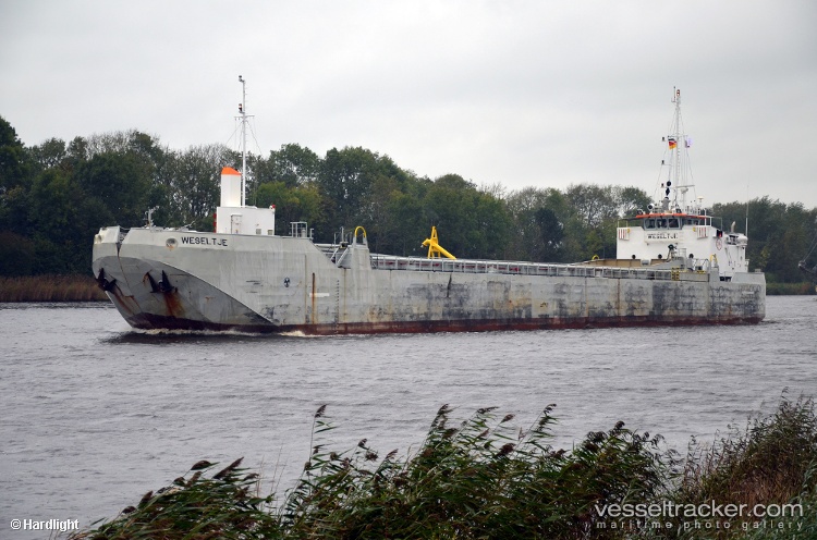 Manuel-De-Oliveira - Service Ship