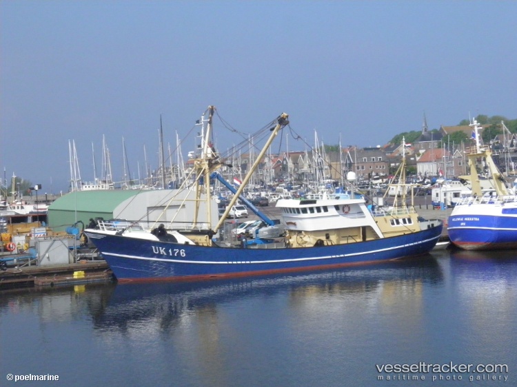 Uk176-Verwachting - Fishing Vessel vessel