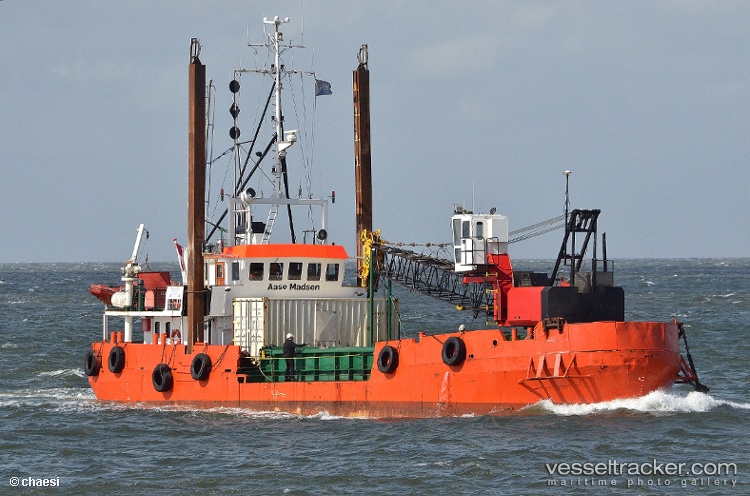 Aase-Hoj - Dredger vessel