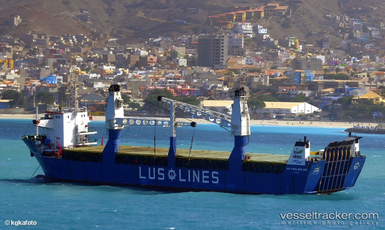 Nho-Padre-Benjamim - Container Ro Ro Cargo Ship vessel