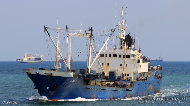 Lyra - Refrigerated Cargo Ship