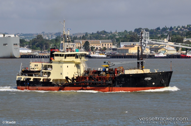 Yaquina - Hopper Dredger vessel