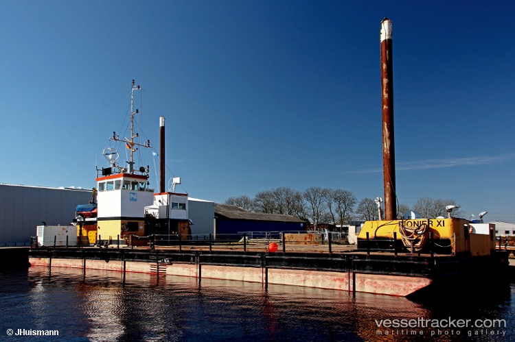 Pionier-Xi - Deck Cargo Ship vessel