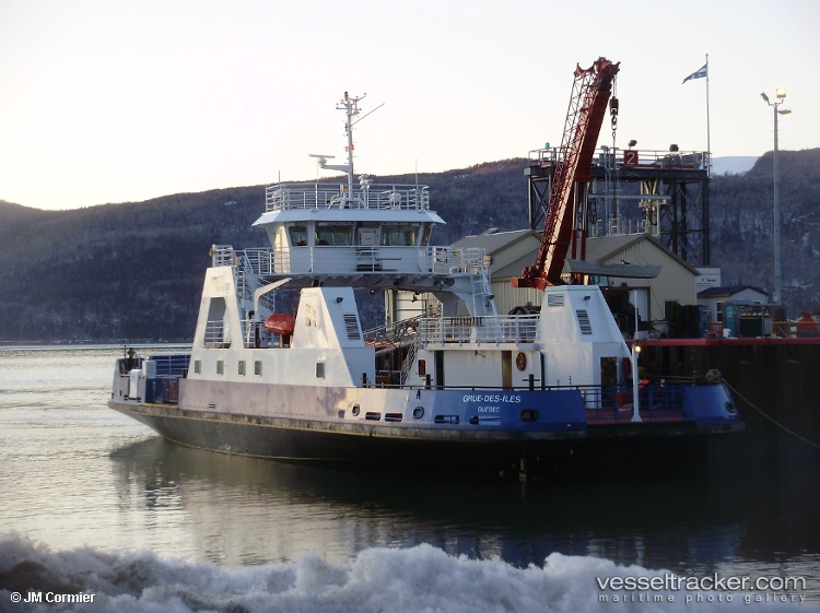 Grue-Des-Iles - Passenger Ro Ro Cargo Ship vessel