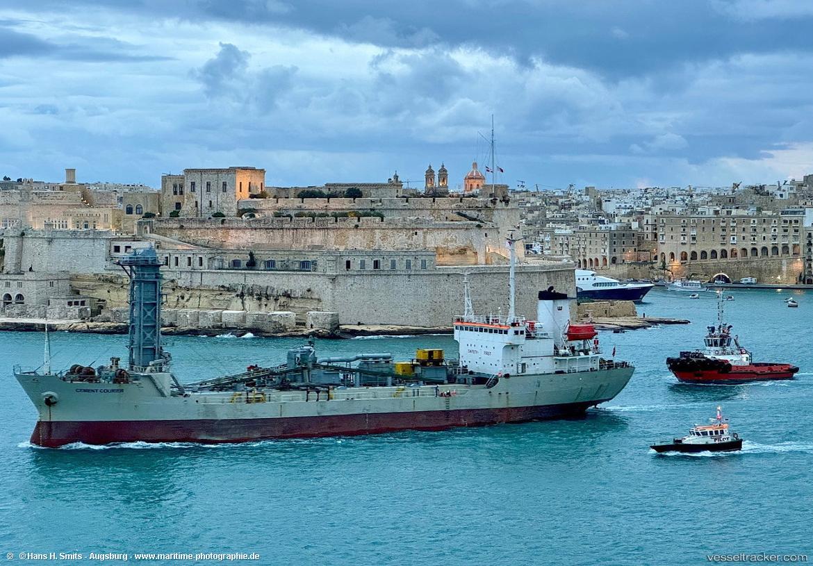 Cement-Courier - Cement Carrier vessel