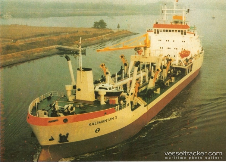 Tshd-Kalimantan-Ii - Hopper Dredger vessel
