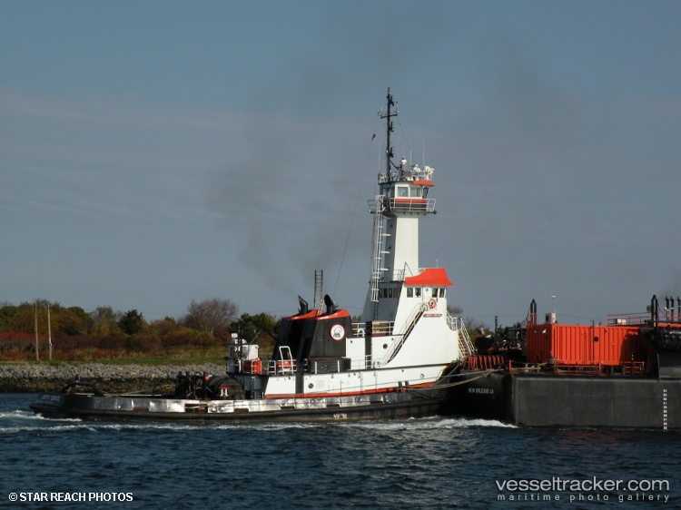 Genesis-Liberty - Tug vessel