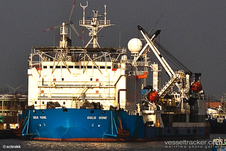 Giulio-Verne - Cable Layer vessel