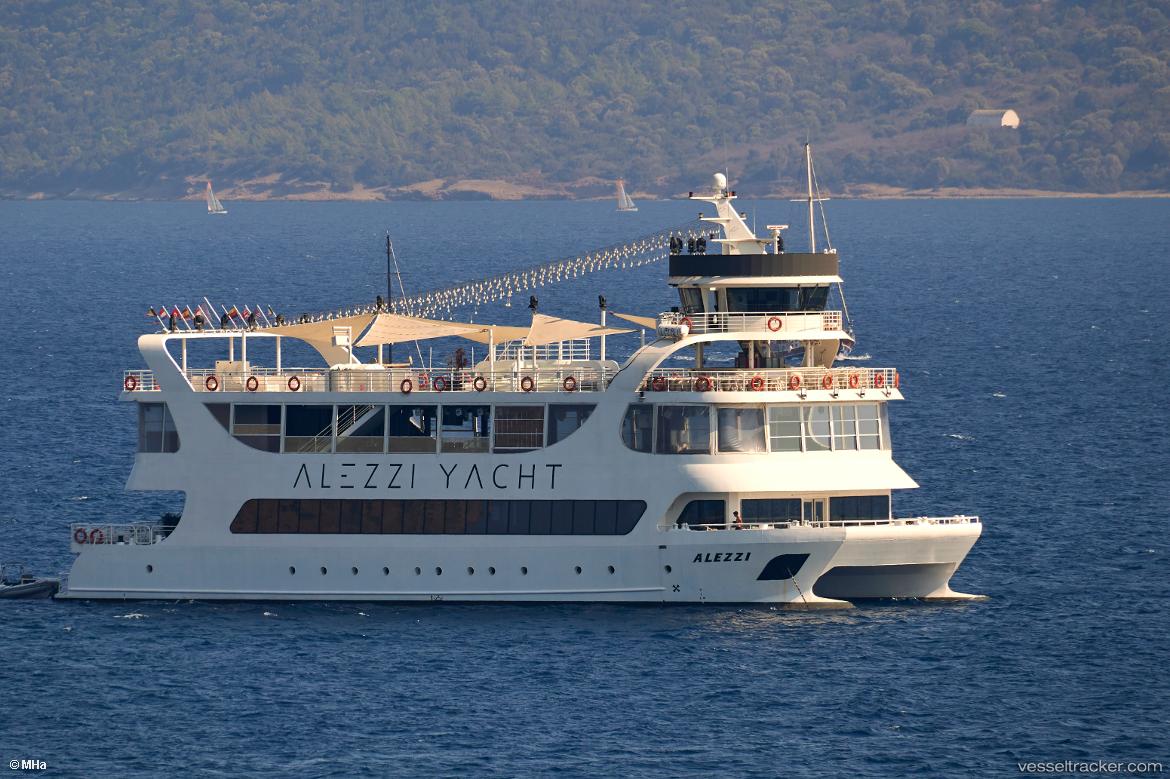 Alezzi - Passenger Ship vessel