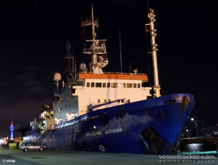 Akademik-Shatskiy - Research Vessel vessel