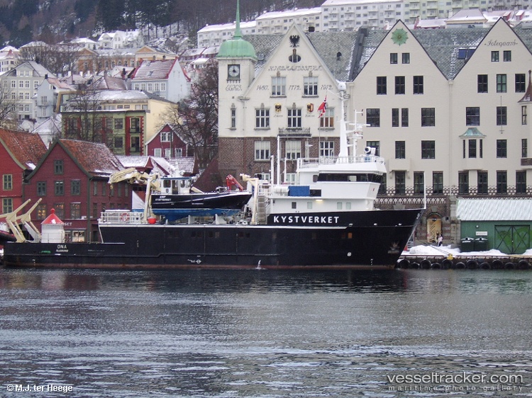 Ona - Tug