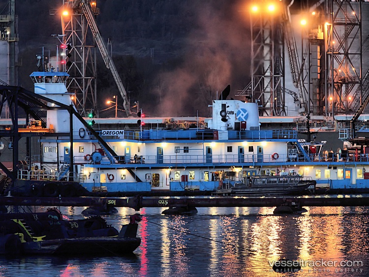 Hang-Jun-1003 - Hopper Dredger vessel