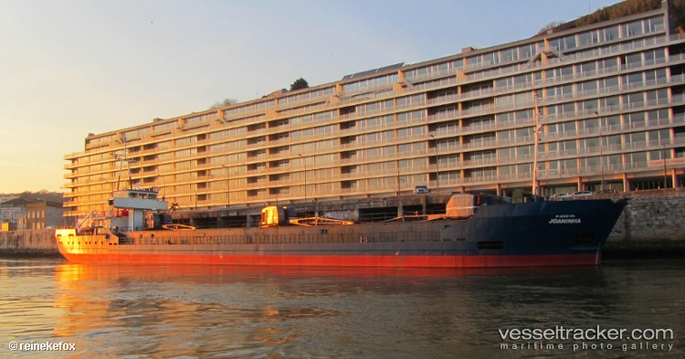 Joaninha - Dredger vessel