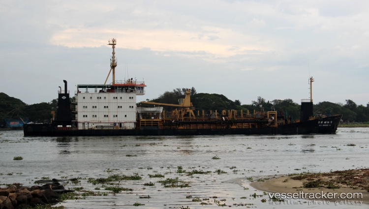 Dci-Dredge-Xi - Hopper Dredger vessel