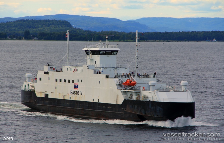 Sulafjord - Passenger Ro Ro Cargo Ship vessel