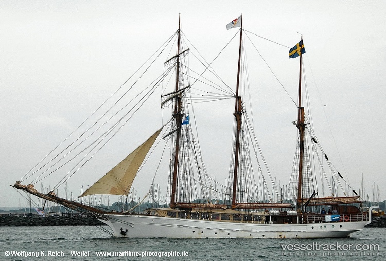Lady-Ellen - Passenger Ship vessel