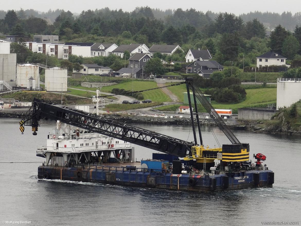 Tronds-Lift - Crane Ship vessel