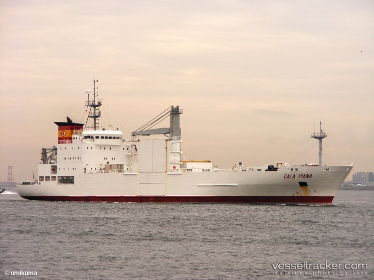 Cala-Piana - Refrigerated Cargo Ship vessel