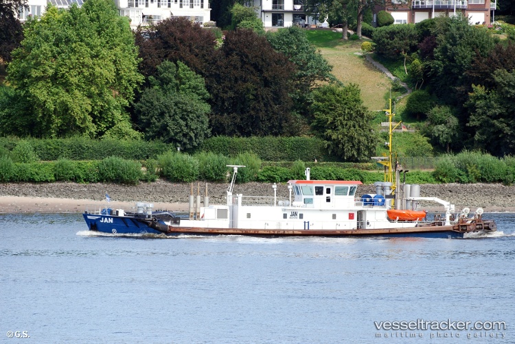 Jan - Hopper Dredger vessel