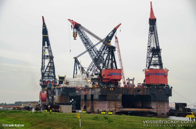 Thialf - Service Ship vessel