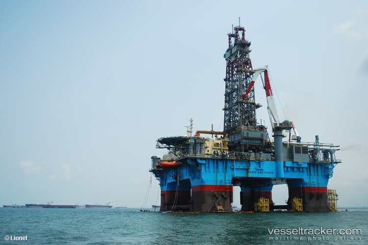 Noble-Discoverer - Drilling Ship vessel