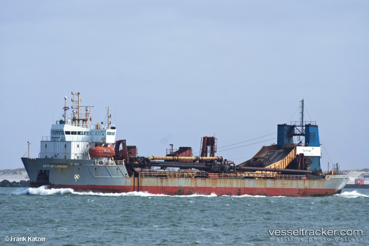 City-Of-London - Hopper Dredger vessel