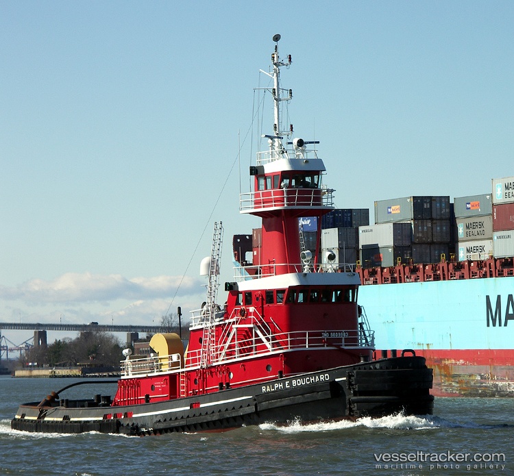 Hawsepiper - Pusher Tug vessel